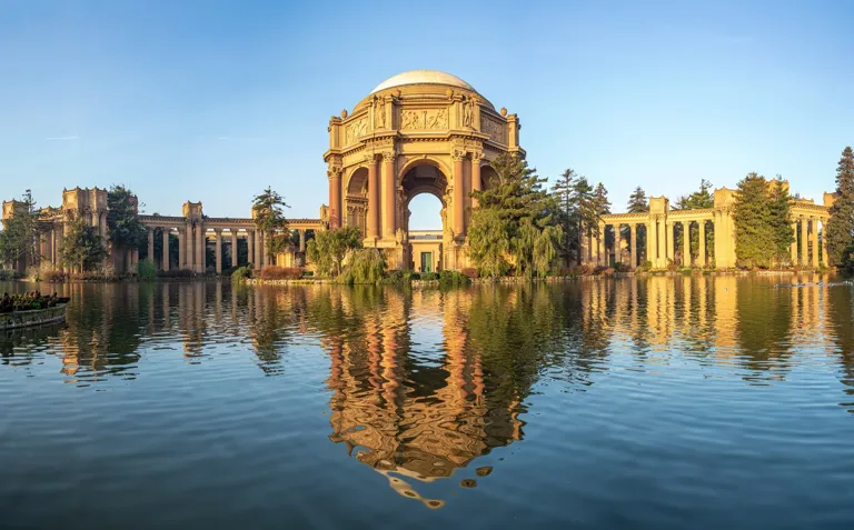 Laguna del Palace of Fine Arts · fotografía de archivo