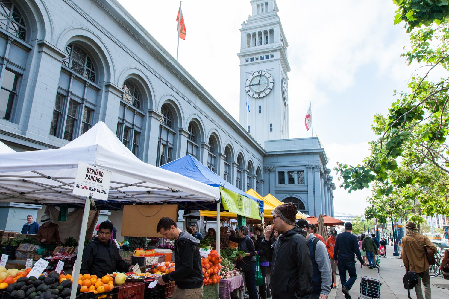 Mercado de productores Ferry Plaza · imagen del organizador